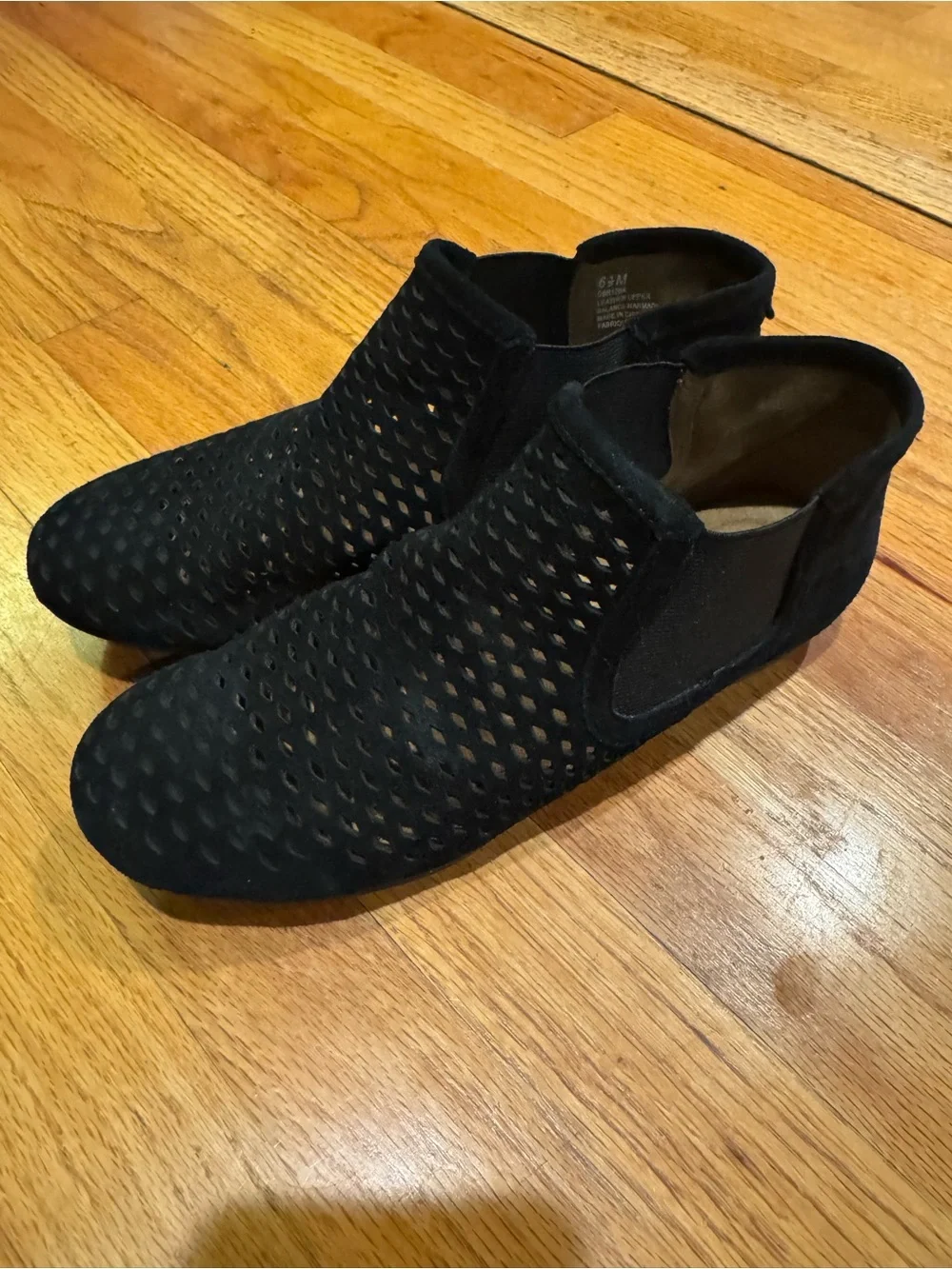 Cobb Hill Booties Women’s Size 6.5